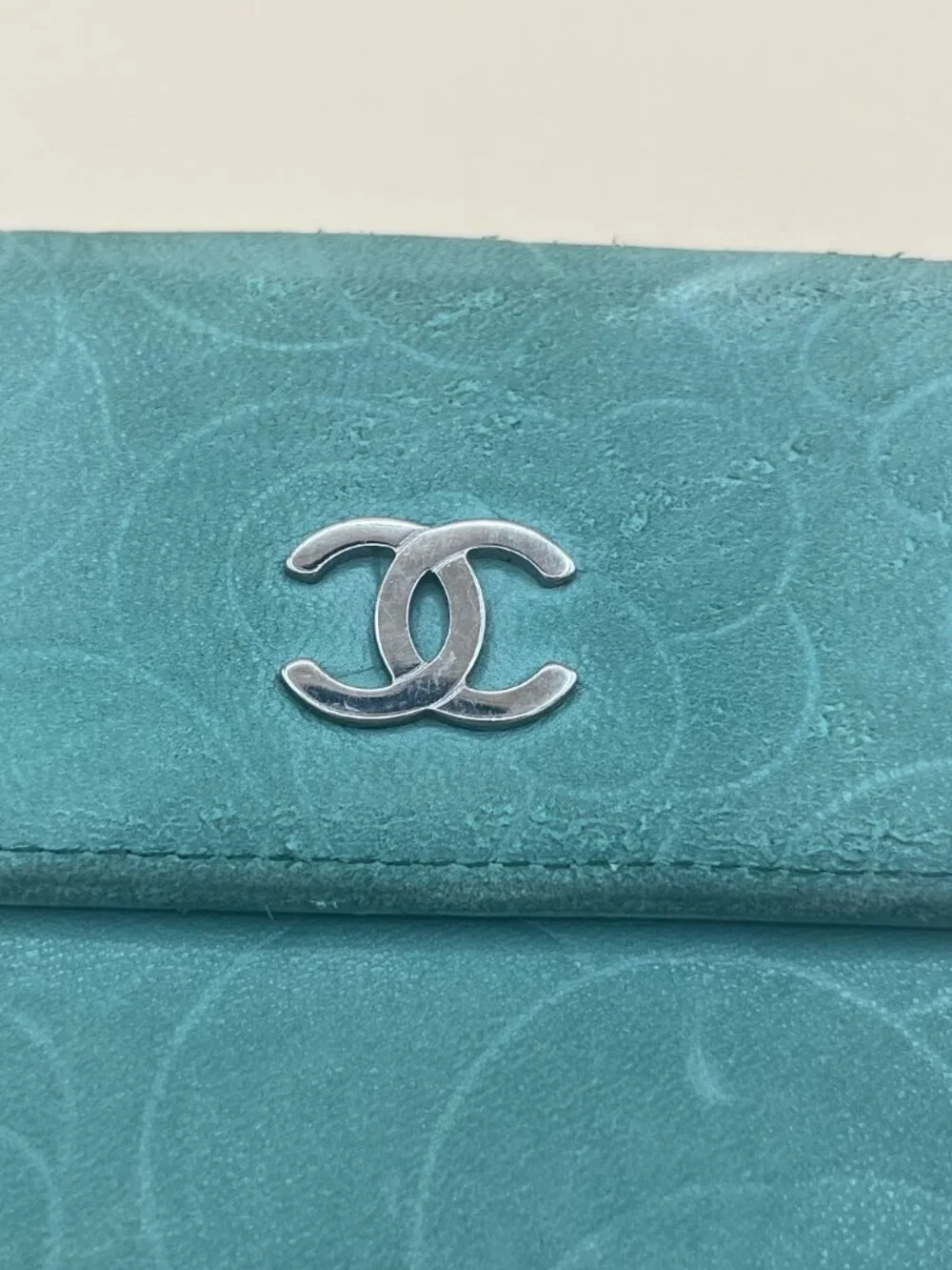CHANEL remains flap odor